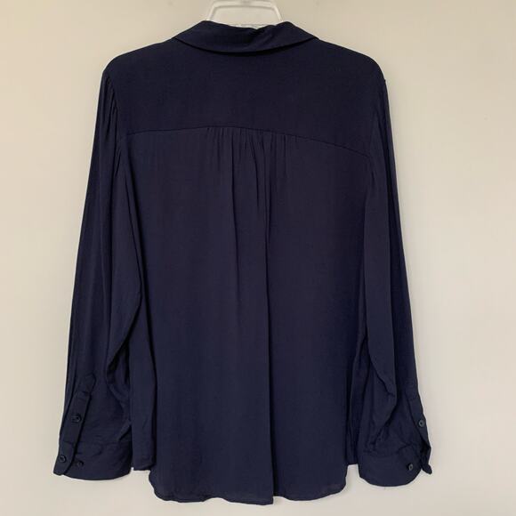 Chico's navy blue button up blouse long sleeves faux pockets 100% rayon 12/14 - Picture 2 of 7
